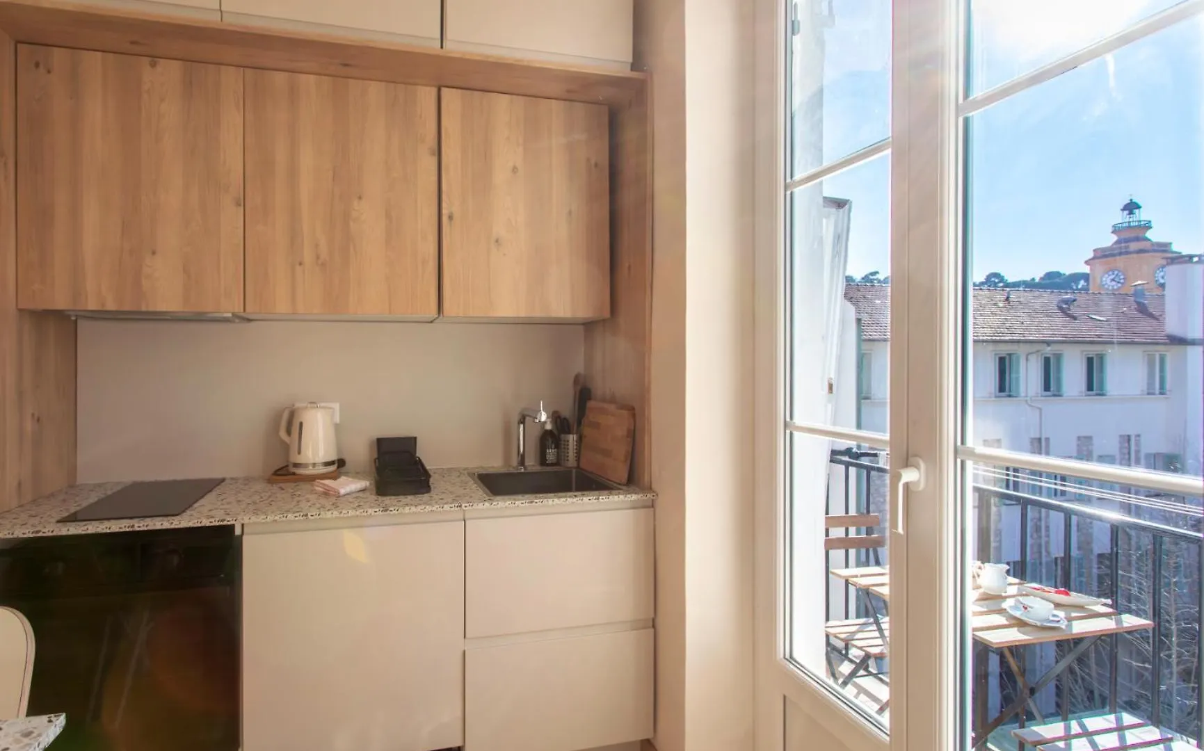 #25 2Bdr Port, 5Min From The Old Town Balcony, Ac&Wifi Apartment Nice