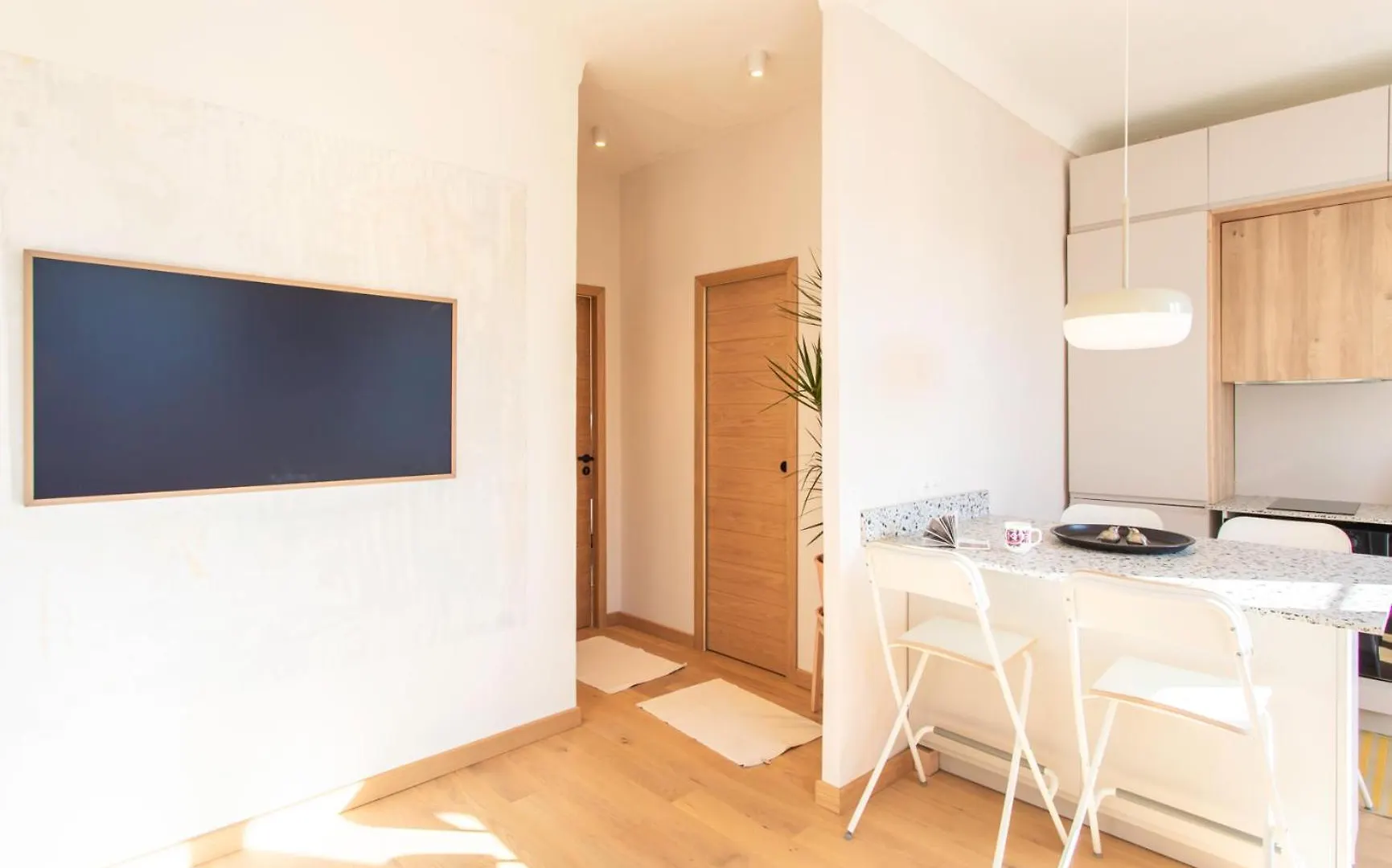 #25 2Bdr Port, 5Min From The Old Town Balcony, Ac&Wifi Apartment Nice